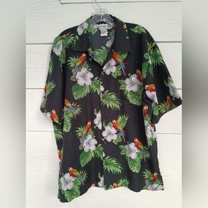 Makani Tropical Hibiscus Parrots Short Sleeve Button Front Shirt Large